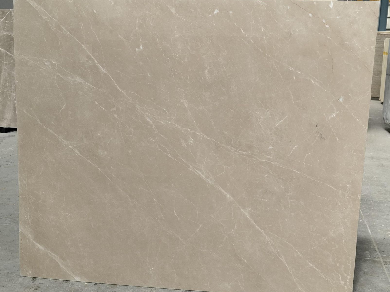 LIGHT MOON CREAM